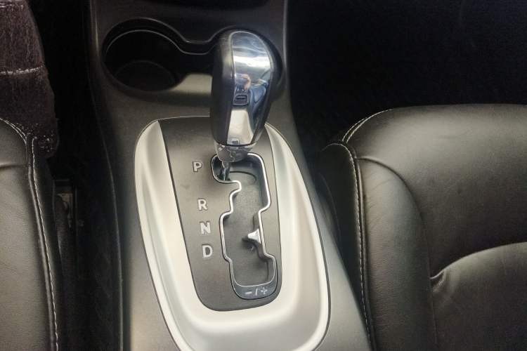 Used Dodge Journey 2014 2.4L Two-Wheel Drive Touring Edition Gear Lever