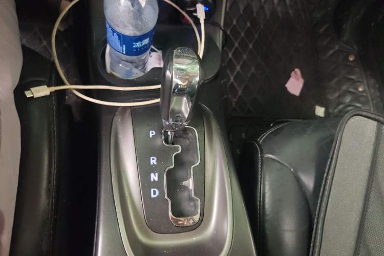 Used Dodge Journey 2014 2.4L Two-Wheel Drive Touring Edition Gear Lever