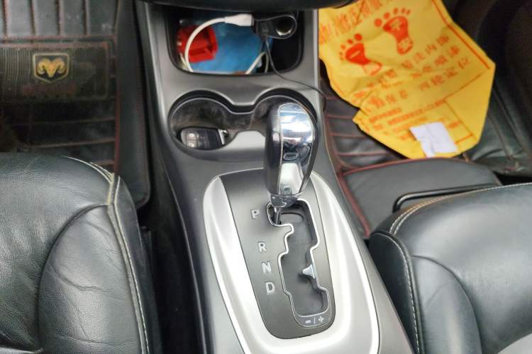 Used Dodge Journey 2014 2.4L Two-Wheel Drive Touring Edition Gear Lever