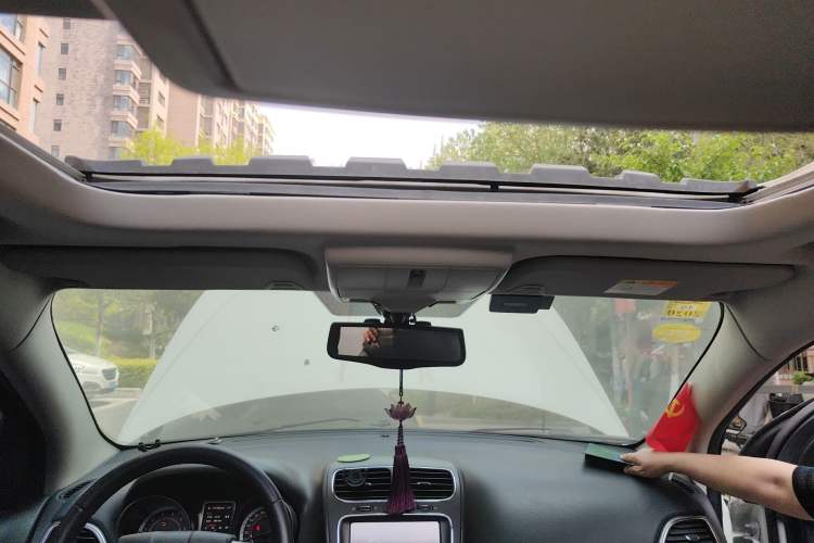 Used Dodge Journey 2014 2.4L Two-Wheel Drive Touring Edition Headliner