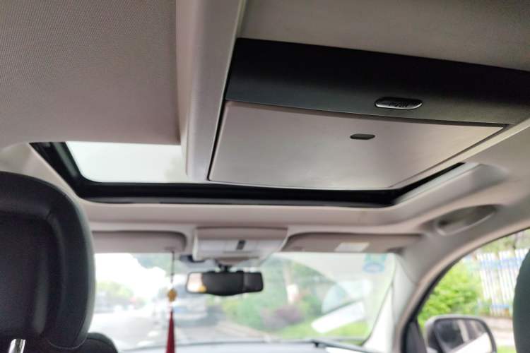 Used Dodge Journey 2014 2.4L Two-Wheel Drive Touring Edition Headliner