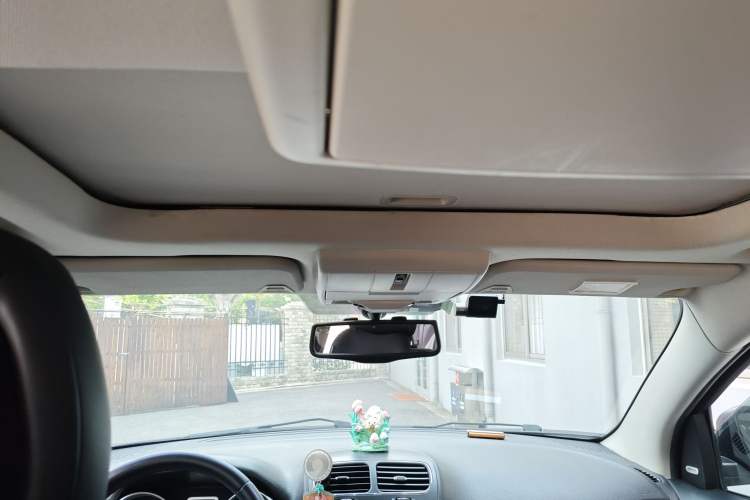 Used Dodge Journey 2014 2.4L Two-Wheel Drive Touring Edition Headliner