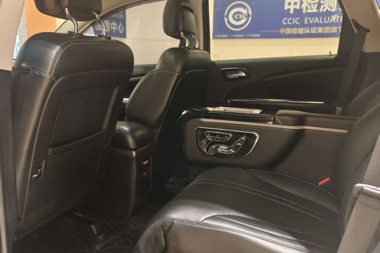 Used Dodge Journey 2014 2.4L Two-Wheel Drive Touring Edition Interior 3