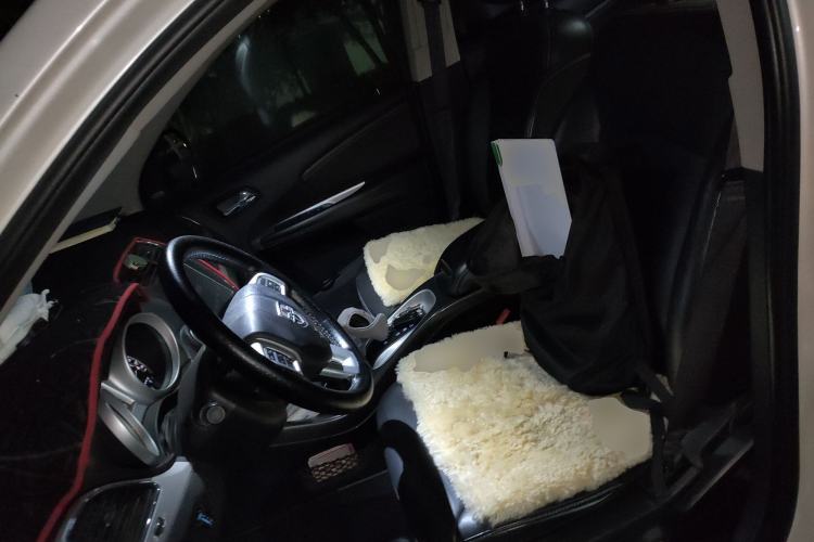 Used Dodge Journey 2014 2.4L Two-Wheel Drive Touring Edition Left Front Seat