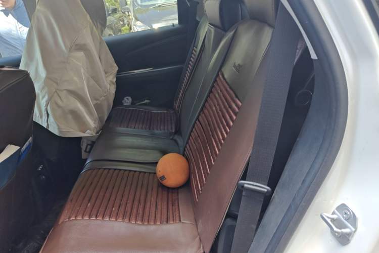 Used Dodge Journey 2014 2.4L Two-Wheel Drive Touring Edition Left Rear Seat