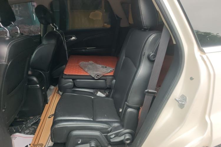 Used Dodge Journey 2014 2.4L Two-Wheel Drive Touring Edition Left Rear Seat