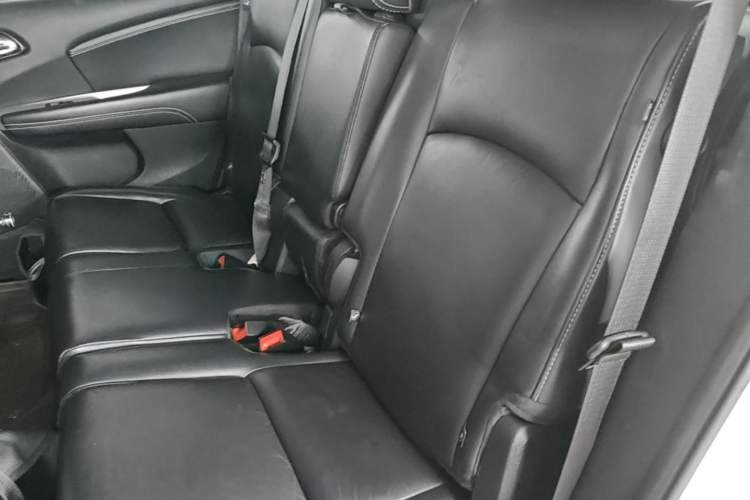 Used Dodge Journey 2014 2.4L Two-Wheel Drive Touring Edition Left Rear Seat