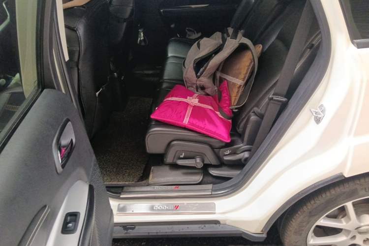 Used Dodge Journey 2014 2.4L Two-Wheel Drive Touring Edition Left Rear Seat