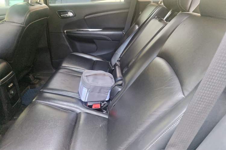 Used Dodge Journey 2014 2.4L Two-Wheel Drive Touring Edition Left Rear Seat