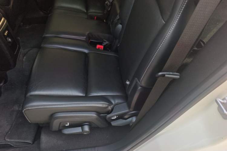 Used Dodge Journey 2014 2.4L Two-Wheel Drive Touring Edition Left Rear Seat