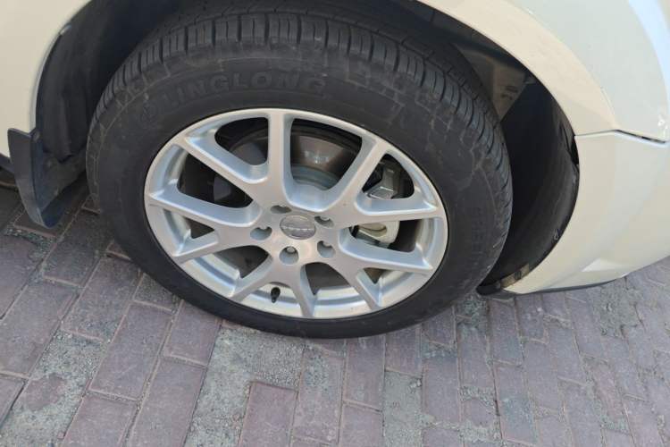 Used Dodge Journey 2014 2.4L Two-Wheel Drive Touring Edition Right Front Wheel Hub