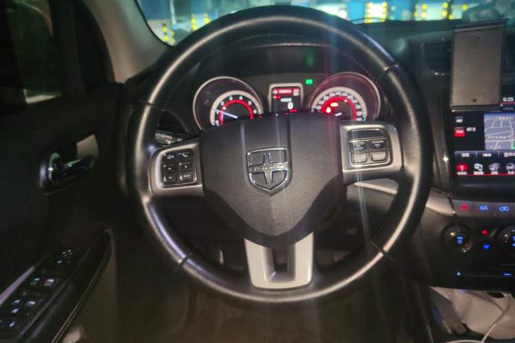 Used Dodge Journey 2014 2.4L Two-Wheel Drive Touring Edition Steering Wheel