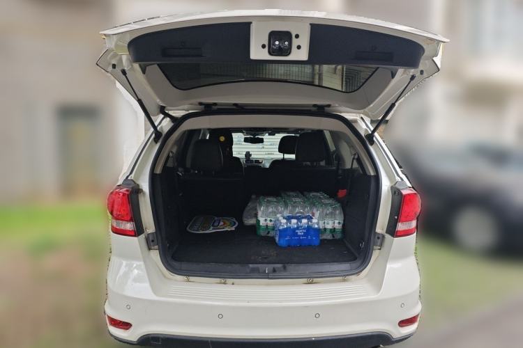 Used Dodge Journey 2014 2.4L Two-Wheel Drive Touring Edition Trunk