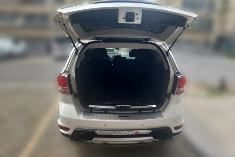 Used Dodge Journey 2014 2.4L Two-Wheel Drive Touring Edition Trunk