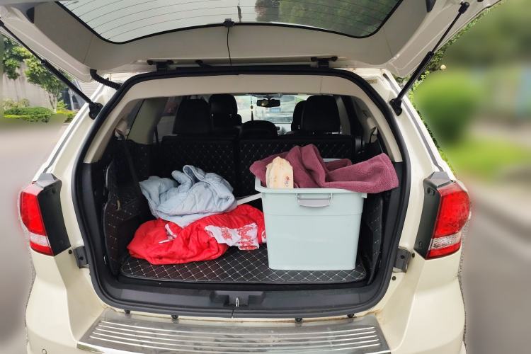 Used Dodge Journey 2014 2.4L Two-Wheel Drive Touring Edition Trunk