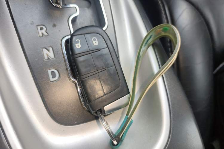 Used Dodge Journey 2014 2.4L Two-Wheel Drive Touring Edition Vehicle Key