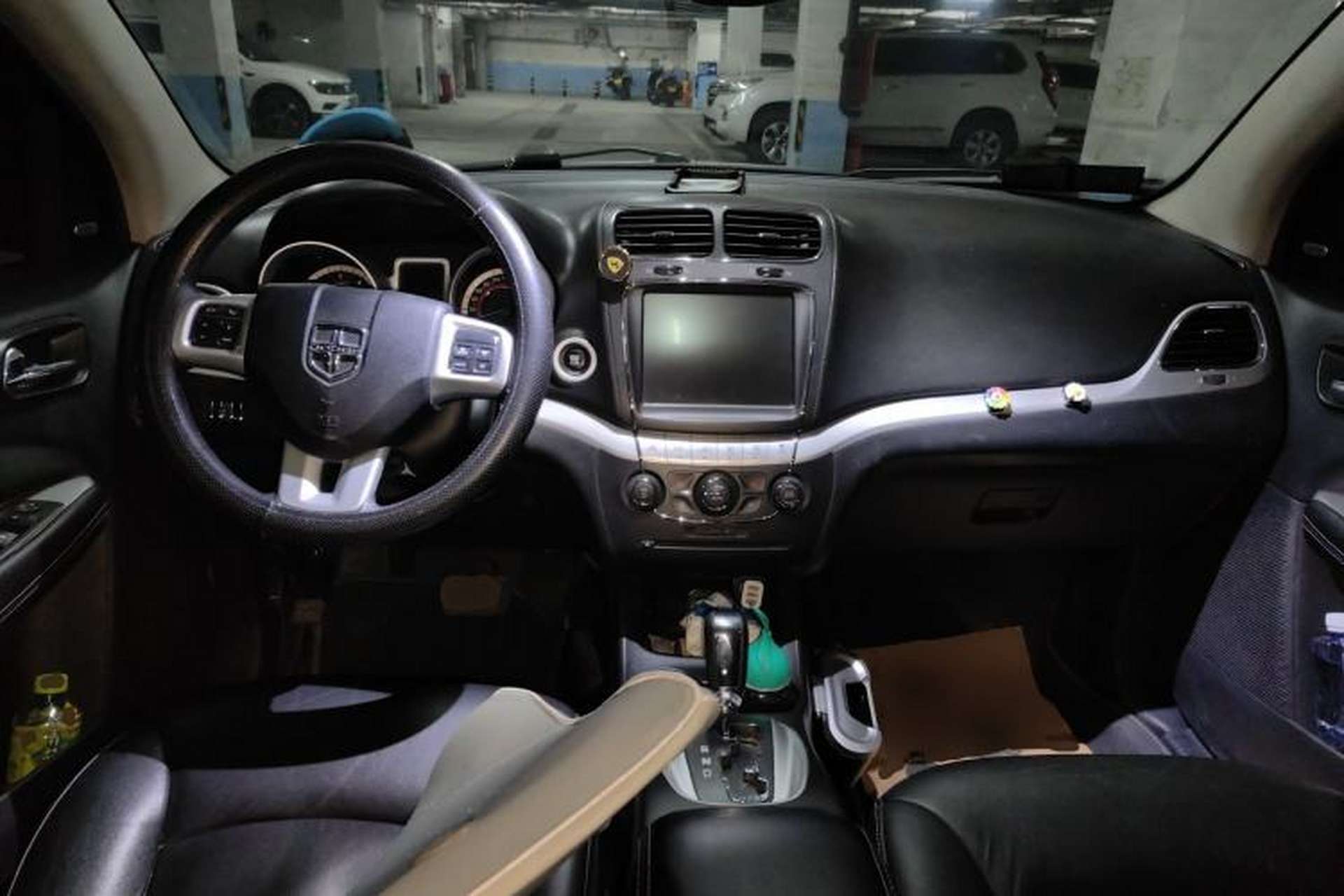 Used Dodge Journey 2015 2.0TD Four-Wheel Drive Luxury Edition Center Console