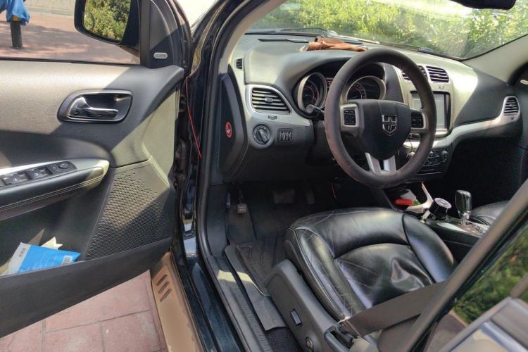 Used Dodge Journey 2015 2.0TD Four-Wheel Drive Luxury Edition Driver Seat