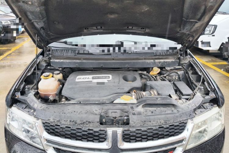 Used Dodge Journey 2015 2.0TD Four-Wheel Drive Luxury Edition Engine Bay