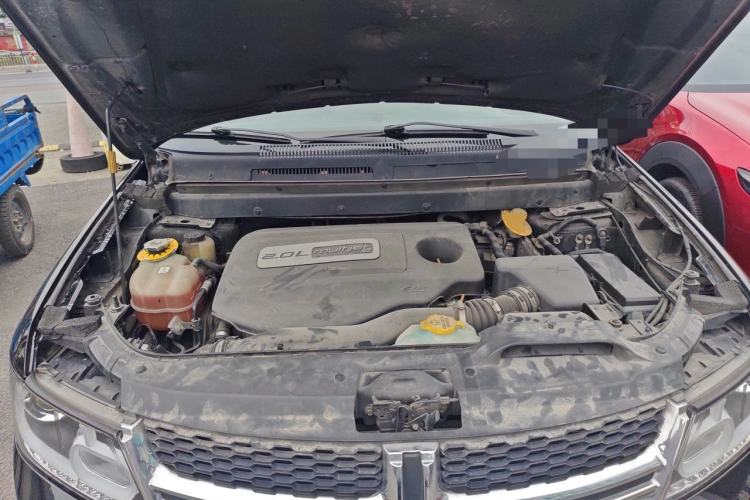 Used Dodge Journey 2015 2.0TD Four-Wheel Drive Luxury Edition Engine Bay