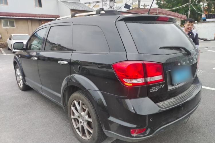Used Dodge Journey 2015 2.0TD Four-Wheel Drive Luxury Edition Exterior 1