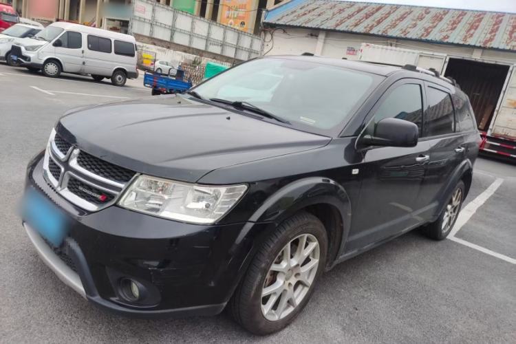 Used Dodge Journey 2015 2.0TD Four-Wheel Drive Luxury Edition Exterior 2