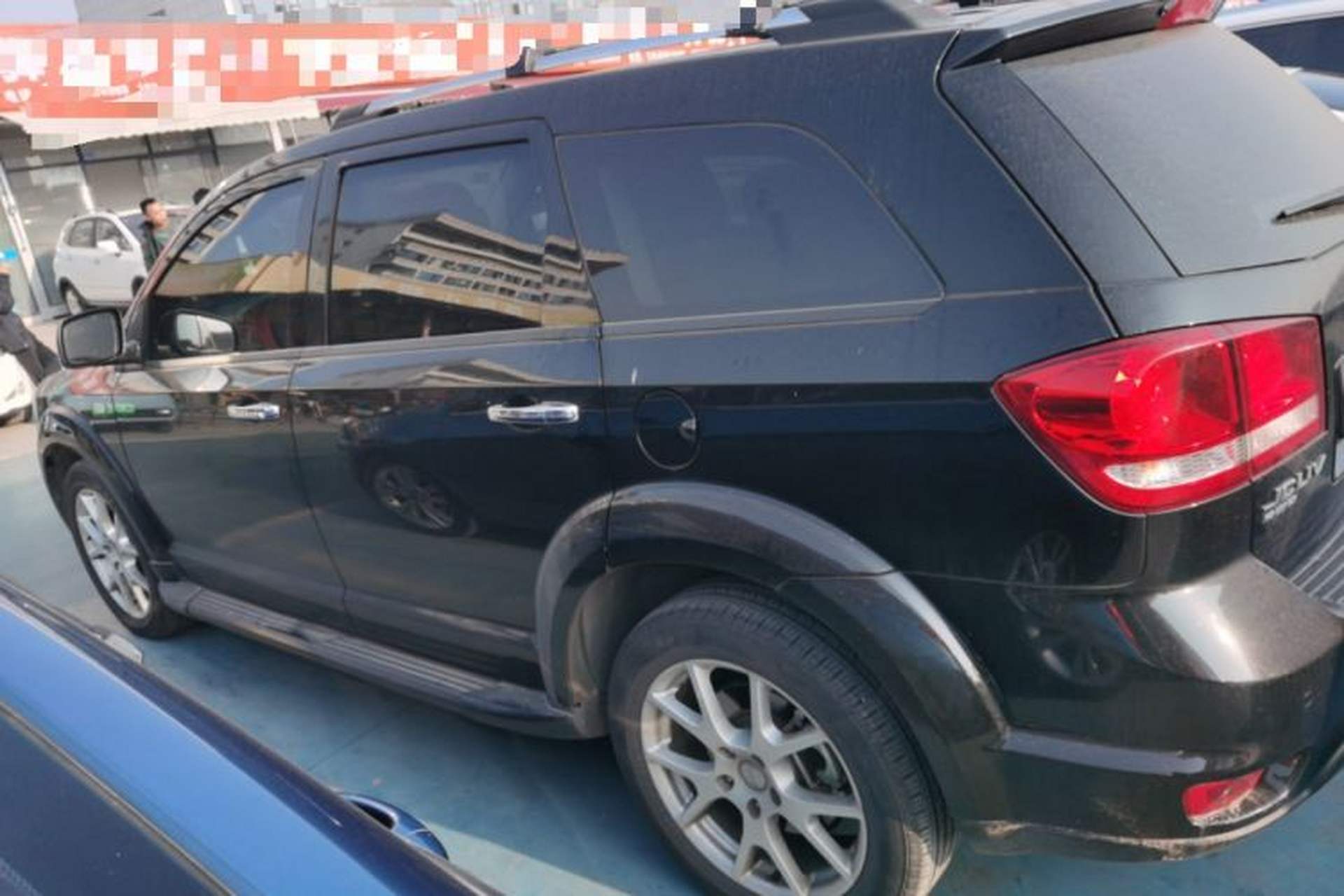 Used Dodge Journey 2015 2.0TD Four-Wheel Drive Luxury Edition Exterior 3