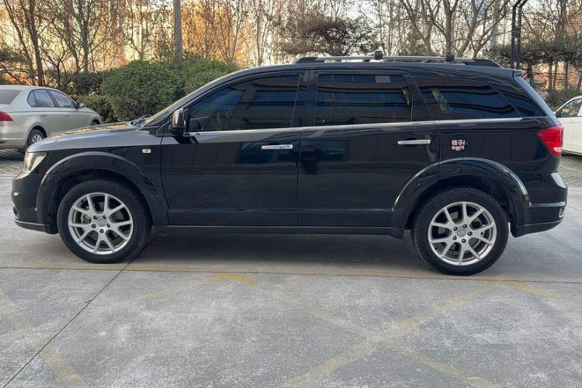 Used Dodge Journey 2015 2.0TD Four-Wheel Drive Luxury Edition Exterior 5