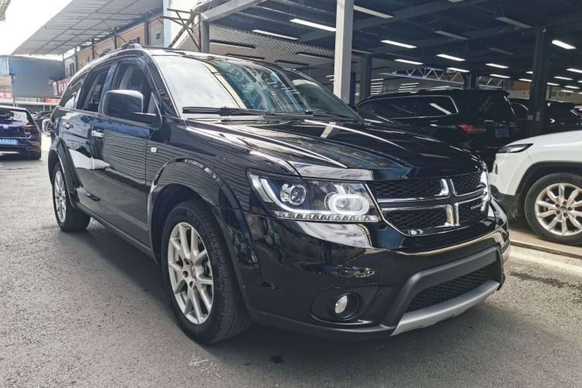 Used Dodge Journey 2015 2.0TD Four-Wheel Drive Luxury Edition Exterior 5