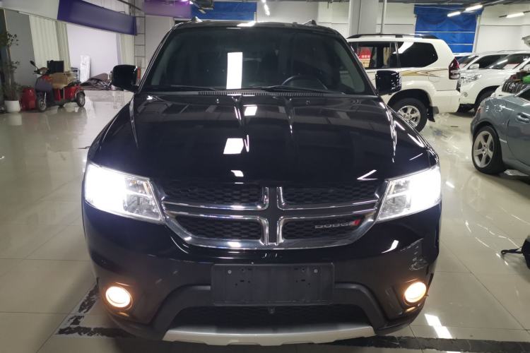 Used Dodge Journey 2015 2.0TD Four-Wheel Drive Luxury Edition Front