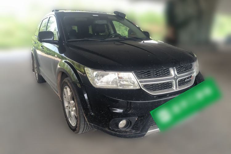 Used Dodge Journey 2015 2.0TD Four-Wheel Drive Luxury Edition Front Right 45 Deg
