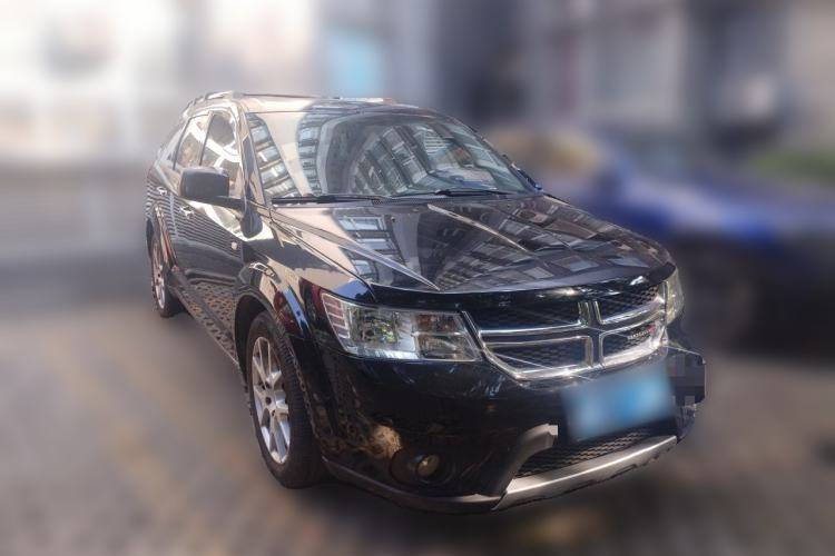 Used Dodge Journey 2015 2.0TD Four-Wheel Drive Luxury Edition Front Right 45 Deg