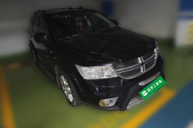 Used Dodge Journey 2015 2.0TD Four-Wheel Drive Luxury Edition Front Right 45 Deg
