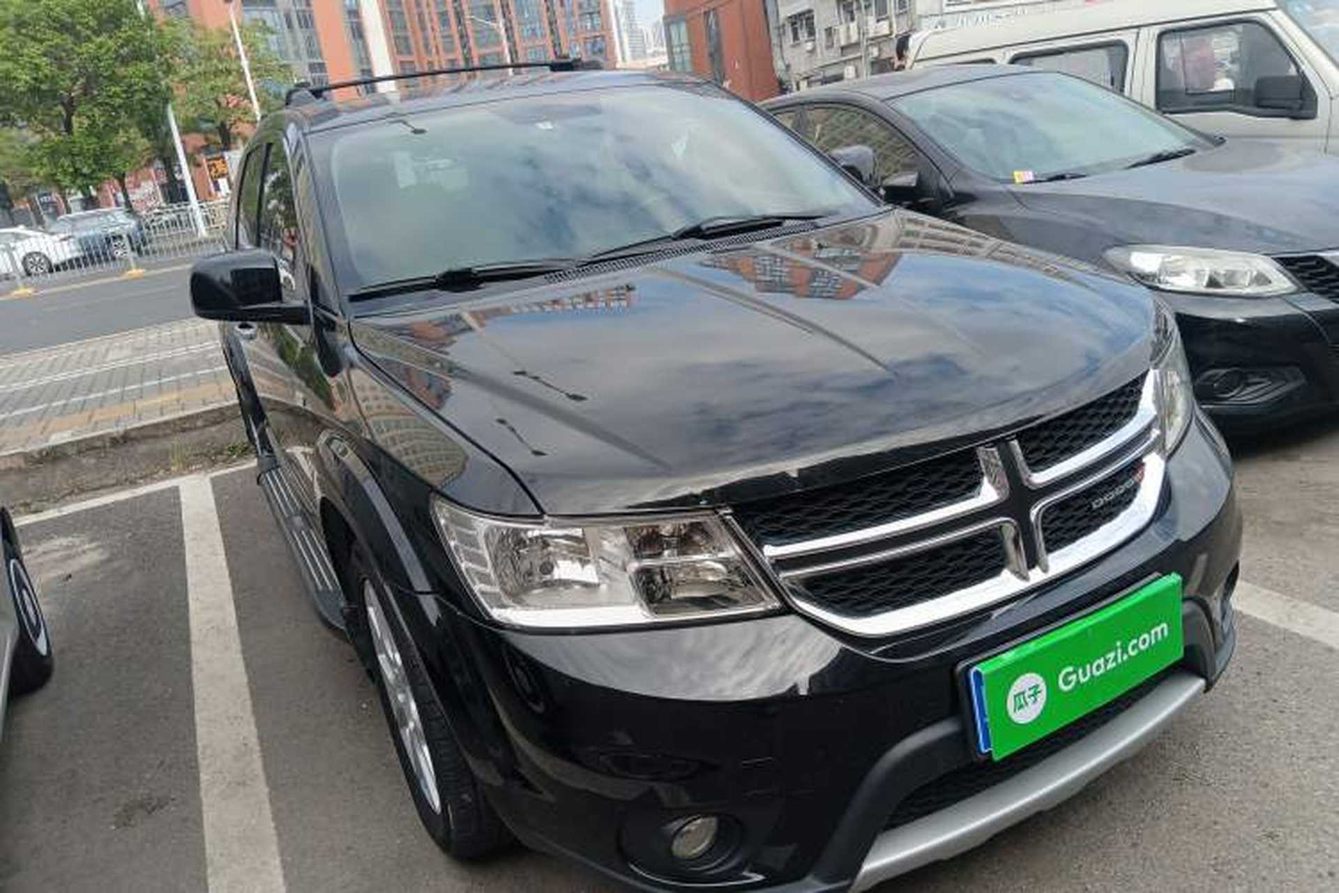 Used Dodge Journey 2015 2.0TD Four-Wheel Drive Luxury Edition Front Right 45 Deg