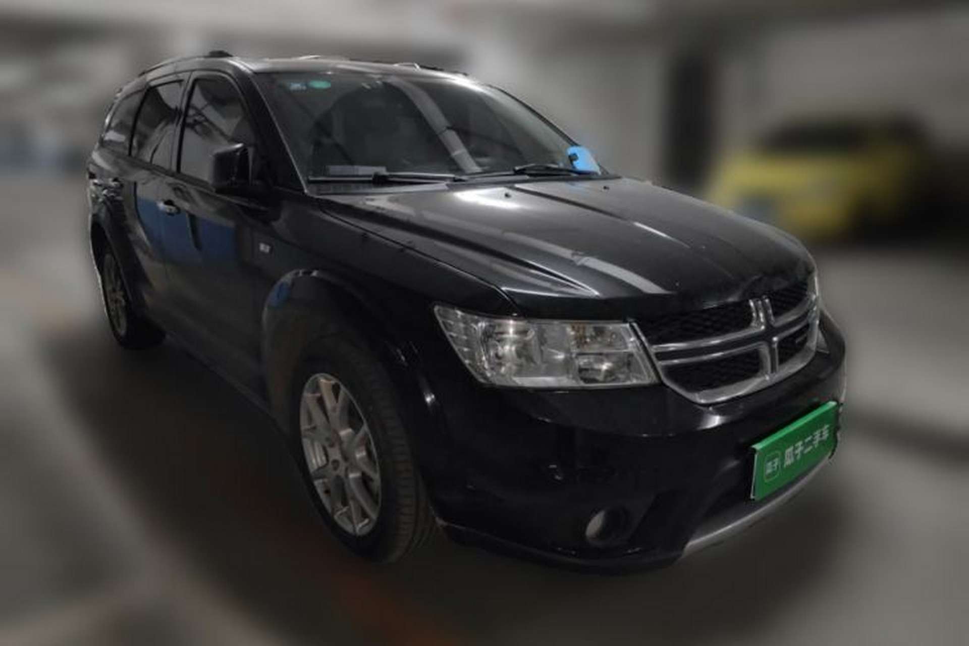 Used Dodge Journey 2015 2.0TD Four-Wheel Drive Luxury Edition Front Right 45 Deg