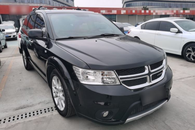 Used Dodge Journey 2015 2.0TD Four-Wheel Drive Luxury Edition Front Right 45 Deg