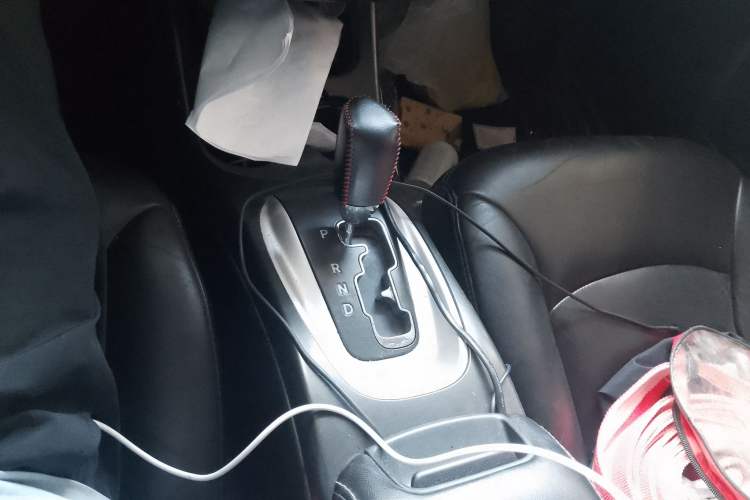 Used Dodge Journey 2015 2.0TD Four-Wheel Drive Luxury Edition Gear Lever