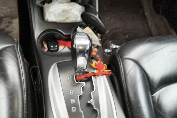 Used Dodge Journey 2015 2.0TD Four-Wheel Drive Luxury Edition Gear Lever
