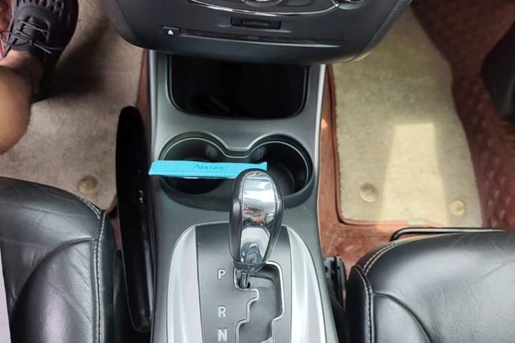 Used Dodge Journey 2015 2.0TD Four-Wheel Drive Luxury Edition Gear Lever