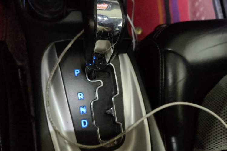 Used Dodge Journey 2015 2.0TD Four-Wheel Drive Luxury Edition Gear Lever
