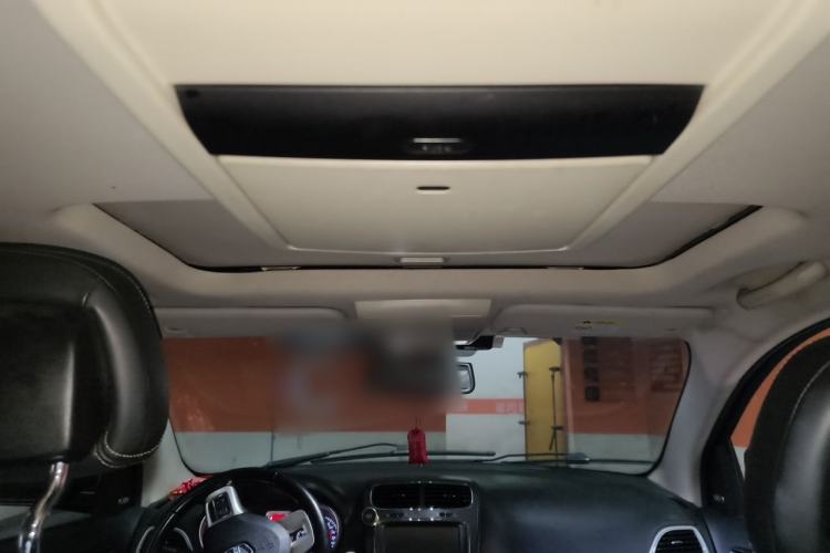 Used Dodge Journey 2015 2.0TD Four-Wheel Drive Luxury Edition Headliner