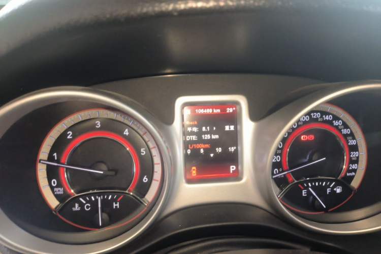 Used Dodge Journey 2015 2.0TD Four-Wheel Drive Luxury Edition Instrument Cluster