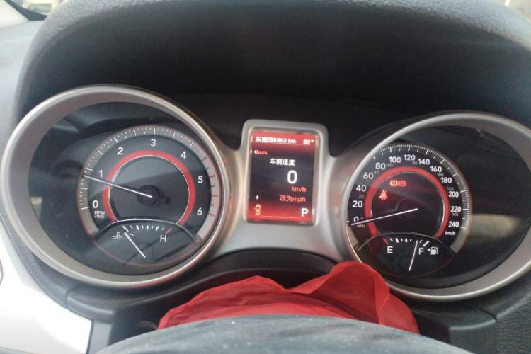 Used Dodge Journey 2015 2.0TD Four-Wheel Drive Luxury Edition Instrument Cluster