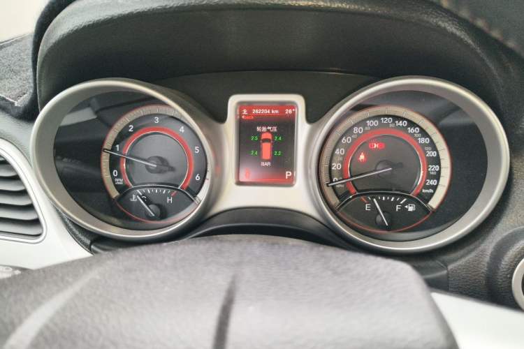Used Dodge Journey 2015 2.0TD Four-Wheel Drive Luxury Edition Instrument Cluster