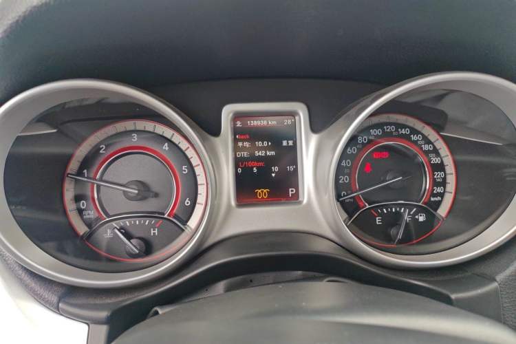 Used Dodge Journey 2015 2.0TD Four-Wheel Drive Luxury Edition Instrument Cluster