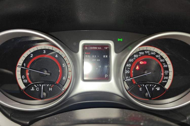 Used Dodge Journey 2015 2.0TD Four-Wheel Drive Luxury Edition Instrument Cluster