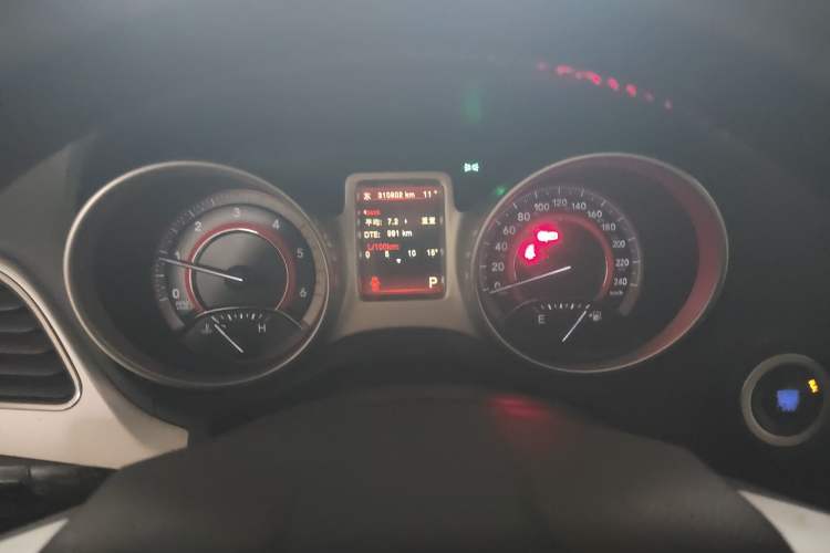 Used Dodge Journey 2015 2.0TD Four-Wheel Drive Luxury Edition Instrument Cluster
