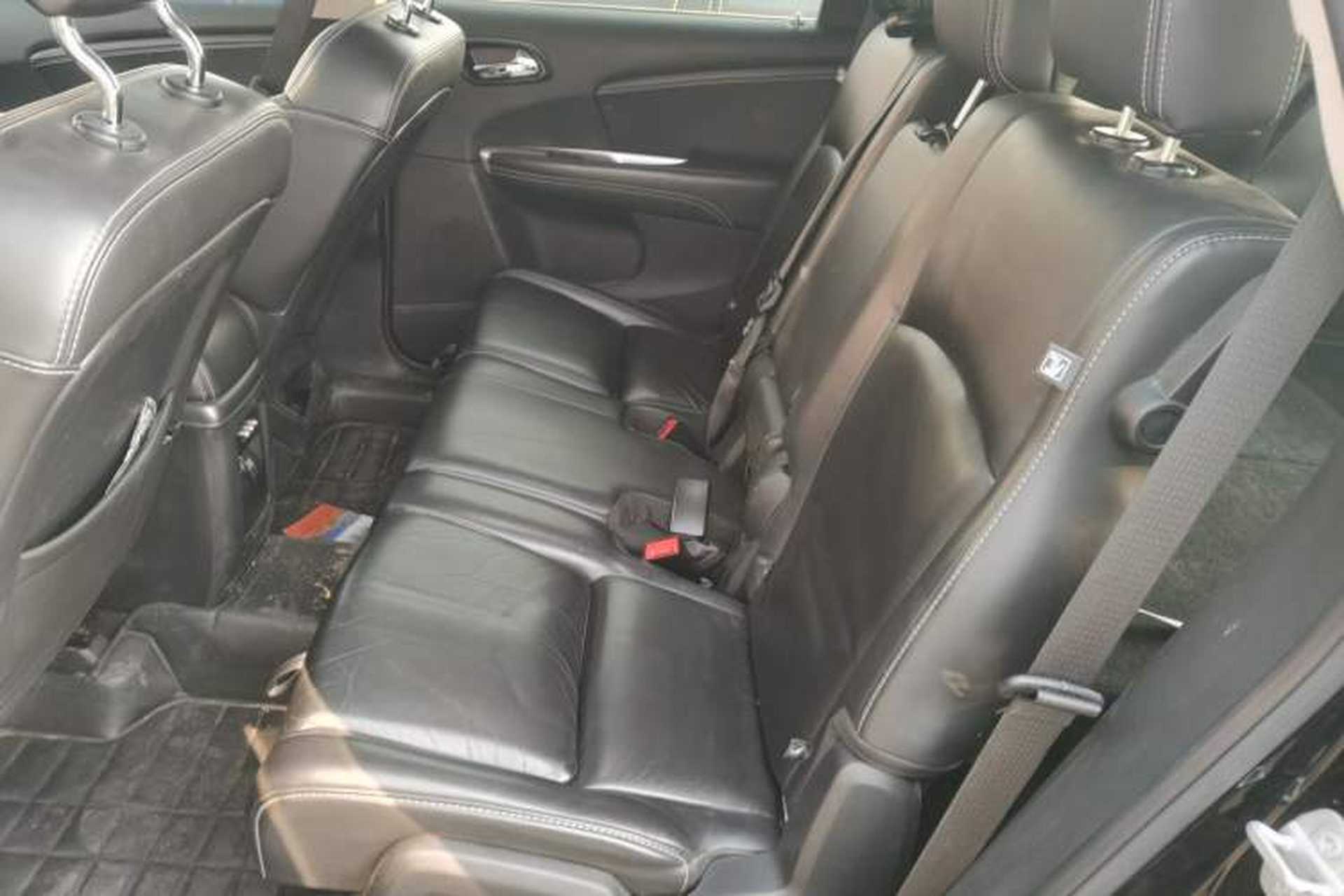 Used Dodge Journey 2015 2.0TD Four-Wheel Drive Luxury Edition Interior 4
