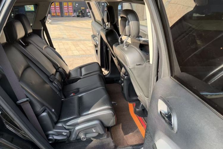 Used Dodge Journey 2015 2.0TD Four-Wheel Drive Luxury Edition Interior 5