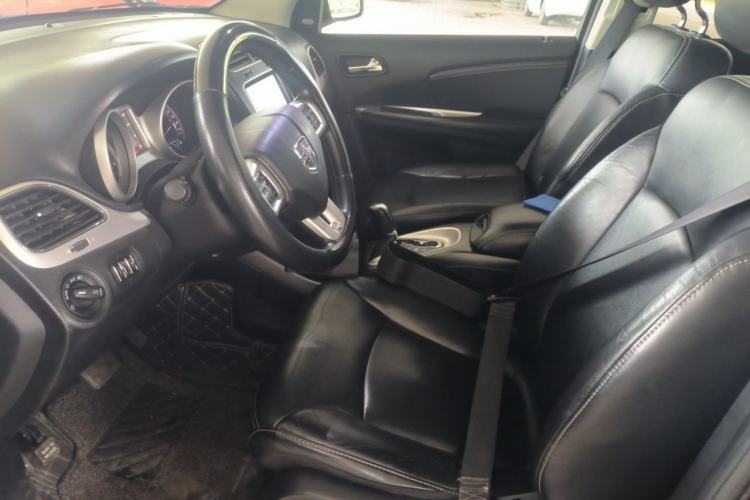 Used Dodge Journey 2015 2.0TD Four-Wheel Drive Luxury Edition Left Front Seat
